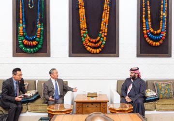 ولي العهد يستقبل وزير خارجية جمهورية الصين الشعبية ولي العهد يستقبل وزير خارجية جمهورية الصين الشعبية