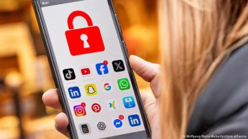 اقتداء بأستراليا.. فرنسا تخطط لحظر التواصل الاجتماعي لمن هم دون 15 عاما