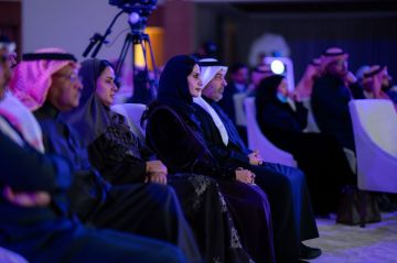 مجتمع وصل ينظم لقاء متخصصا يناقش الأثر الاتصالي للأحداث الرياضية بحضور نخبة من قيادات الإعلام والتسويق مجتمع وصل ينظم لقاء متخصصا يناقش الأثر الاتصالي للأحداث الرياضية بحضور نخبة من قيادات الإعلام والتسويق