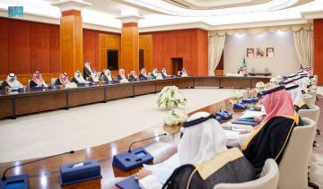 برئاسة ولي العهد.. مجلس الوزراء يقر ميزانية المملكة 2026 بإجمالي نفقات 1.31 تريليون ريال وعجز متوقع بـ165.4 مليار برئاسة ولي العهد.. مجلس الوزراء يقر ميزانية المملكة 2026 بإجمالي نفقات 1.31 تريليون ريال وعجز متوقع بـ165.4 مليار