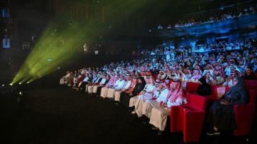 اقتداء بأستراليا.. فرنسا تخطط لحظر التواصل الاجتماعي لمن هم دون 15 عاما