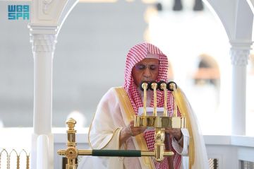 خطيب الحرم: تقوى الله وحسن الظن به أساس الطمأنينة.. وبالأصالة والرجولة تتماسك الأسر والمجتمعات