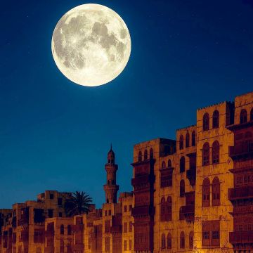 القمر العملاق الأخير في العام الحالي يزين سماء المملكة