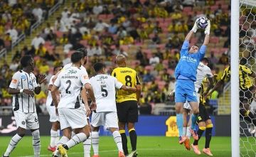 دوري روشن: الاتحاد يأخذ نصيبه من الشباب بهدفين دوري روشن: الاتحاد يأخذ نصيبه من الشباب بهدفين