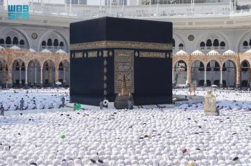 رئاسة الشؤون الدينية تدعو قاصدي الحرمين إلى الالتزام بآداب وفضائل يوم الجمعة