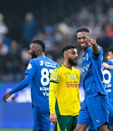 دوري روشن للمحترفين: مباراة دراماتيكية.. الهلال يعبر الخليج