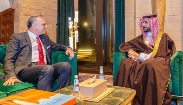 وزير الدفاع يبحث مستجدات المنطقة مع كبير مستشاري الرئيس الأمريكي بالرياض وزير الدفاع يبحث مستجدات المنطقة مع كبير مستشاري الرئيس الأمريكي بالرياض
