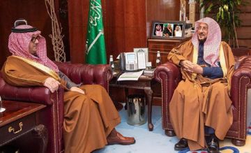 وزير الشؤون الإسلامية يستقبل سفير المملكة بنيبال