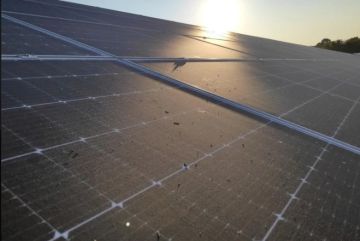 السعودية تعزز ريادتها في الطاقة الخضراء بمشاريع ضخمة وشبكات ذكية السعودية تعزز ريادتها في الطاقة الخضراء بمشاريع ضخمة وشبكات ذكية