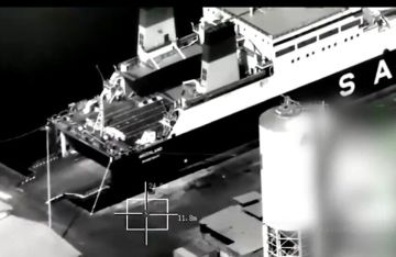 ضاحي خلفان يعلق على قصف ميناء المكلا ويثير تفاعلا ضاحي خلفان يعلق على قصف ميناء المكلا ويثير تفاعلا