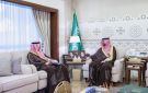 نائب أمير الشرقية يستقبل رئيس الاتحاد العربي لكرة اليد