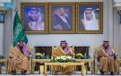 الأمير عبدالعزيز بن سعود يلتقي أهالي الجوف وينقل لهم تحيات القيادة