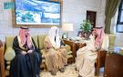 فيصل بن بندر يستقبل رئيس وأعضاء مجلس إدارة جمعية مكنون لتحفيظ القرآن الكريم بالرياض