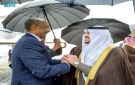 رئيس مجلس السيادة الانتقالي بجمهورية السودان يصل للرياض وفي مقدمة مستقبليه نائب أمير المنطقة