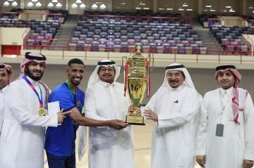 مركز أبها يتوج بلقب بطولة المملكة لكرة القدم للصالات