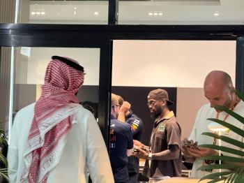 إيفان توني يحضر منافسات فورمولا 1 إيفان توني يحضر منافسات فورمولا 1