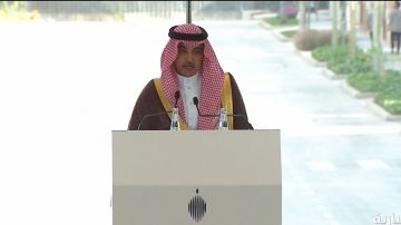 وزير الإعلام: المملكة تقفز للمركز السابع عالميا في مؤشر المشاركة الإلكترونية.. فيديو وزير الإعلام: المملكة تقفز للمركز السابع عالميا في مؤشر المشاركة الإلكترونية.. فيديو