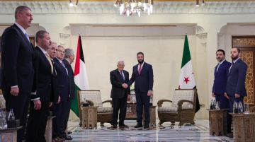 عباس خلال لقاء الشرع في دمشق: أولويتنا وقف إطلاق النار في غزة وإدخال المساعدات وانسحاب قوات الاحتلال