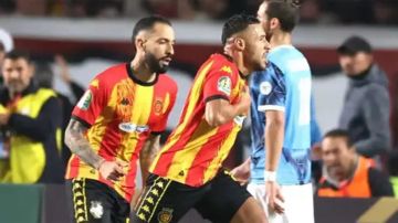 إيقاف يوسف بلايلي مباراتين وتغريمه ماليا بسبب تصرف غير أخلاقي