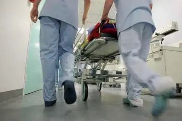 تسمم أكثر من 20 شخصا ببحر أبو سكينة بعد تناولهم وجبات من إحدى البوفيهات تسمم أكثر من 20 شخصا ببحر أبو سكينة بعد تناولهم وجبات من إحدى البوفيهات