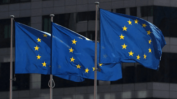 أوروبا ترد وتستهدف ولايات حساسة.. رسوم جمركية بـ21 مليار يورو على واشنطن