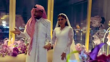 هزازي وهديل يحتفلان بزفافهما وسط أجواء سعودية وباكستانية. فيديو