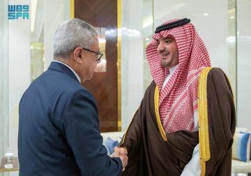 عبدالعزيز بن سعود يبحث مع السفير المصري عددا من الموضوعات ذات الاهتمام المشترك