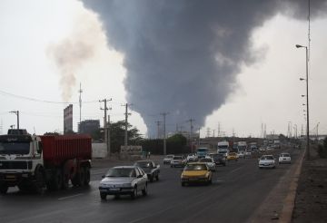 ملك السعودية وولي عهده يعزيان بزشكيان بضحايا انفجار ميناء رجائي