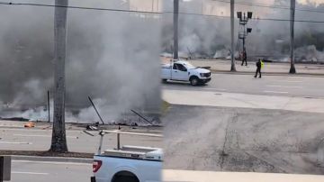 تحطم طائرة سقطت على طريق سريع في فلوريدا.. فيديو