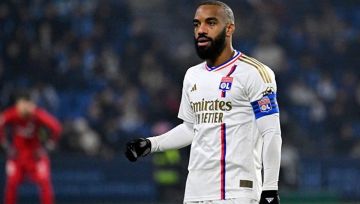 لاكازيت يوافق على الانتقال إلى دوري روشن لاكازيت يوافق على الانتقال إلى دوري روشن