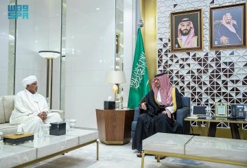 وزير الداخلية يبحث مع السفير السوداني عددا من الموضوعات ذات الاهتمام المشترك وزير الداخلية يبحث مع السفير السوداني عددا من الموضوعات ذات الاهتمام المشترك