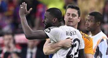 بعد رميه حكم الكلاسيكو بالثلج.. روديغر يعتذر.. وعقوبة كبيرة تنتظره