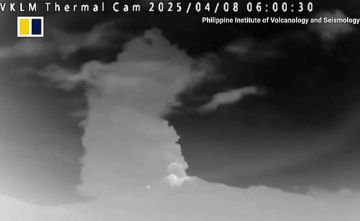 بصوت سقوط صخرة ضخمة.. شاهد بركان كانلاون يطلق عمودا من الرماد بارتفاع 4 كم يلامس السحاب بالفلبين