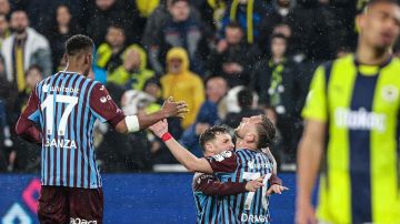 وفاة مشجع تركي قبيل خسارة كبيرة لفريقه