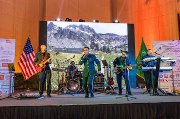 بالصور.. السفارة الأمريكية في الرياض تحتفل بمرور 249 عاما على استقلال الولايات المتحدة