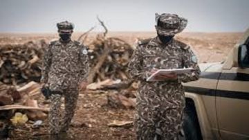 ضبط مواطنا مخالفا لنظام البيئة لاقتلاعه الأشجار دون ترخيص ضبط مواطنا مخالفا لنظام البيئة لاقتلاعه الأشجار دون ترخيص