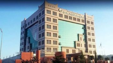 أمانة الباحة تغلق مستودعا مخالفا للاشتراطات الصحية في المخواة