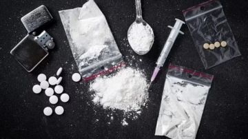 صور طبية لحالة نادرة لرجل سقط رأسه على صدره بسبب تعاطي المخدرات