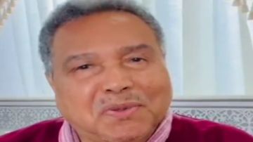 محمد عبده لـ جمهوره: نلتقي في حفلات عيد الأضخى.. فيديو