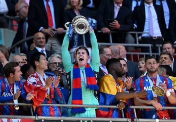 للمرة الأولى في تاريخه على حساب مانشستر سيتي.. كريستال بالاس يتوج بكأس الاتحاد