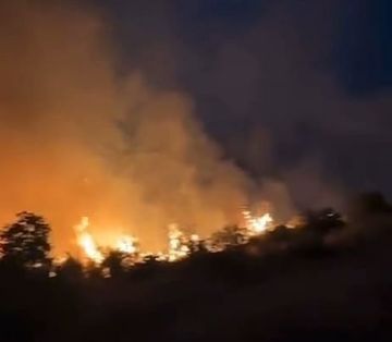 شاهد: حريق السبع ساعات يمتد لعدة قرى بالمندق.. ولا إصابات