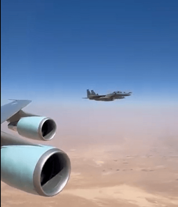 مقطع حصد ملايين المشاهدات.. مقاتلات سعودية ترافق ترامب ومسؤول أمريكي : شكرا للمملكة