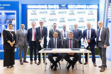 الملاحة الجوية السعودية توقع مع ناتس البريطانية عقدا لتطبيق نظام آلية الاقتراب في 3 مطارات