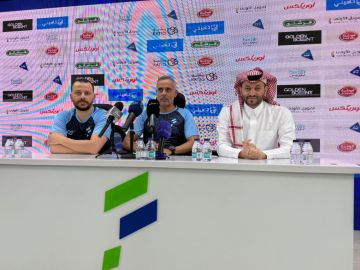 غوميز يهاجم التحكيم بعد مباراة الهلال: الأخطاء التحكيمية سبب هزيمتنا ـ عاجل غوميز يهاجم التحكيم بعد مباراة الهلال: الأخطاء التحكيمية سبب هزيمتنا ـ عاجل
