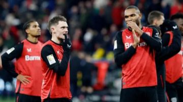 مدافع ليفركوزن يعلن مغادرة فريقه والانتقال لنادي جديد مدافع ليفركوزن يعلن مغادرة فريقه والانتقال لنادي جديد