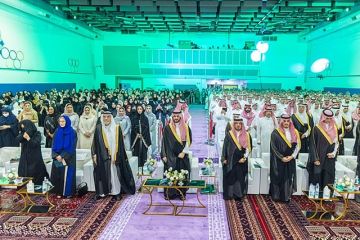 نائب أمير الشرقية يرعى حفل تخريج الدفعة الأربعين من طلاب مدارس الظهران