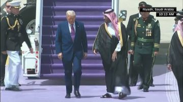  ناطحات سحاب فاخرة وملاعب غولف وعملات رقمية .. CNN تحقق في التوسع السريع لأعمال عائلة ترامب في الشرق الأوسط