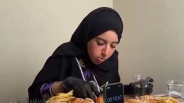 رنا مطر ترد على تكذيبها في تحديات الأكل بطريقتها الخاصة فيديو رنا مطر ترد على تكذيبها في تحديات الأكل بطريقتها الخاصة فيديو