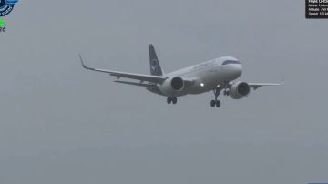 لحظات مرعبة لطائرة تلامس المدرج وتعود للتحليق .. فيديو لحظات مرعبة لطائرة تلامس المدرج وتعود للتحليق .. فيديو