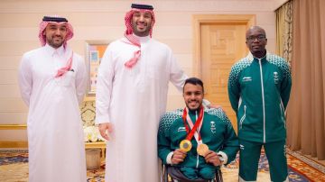 عبدالرحمن القرشي: لقاء ولي العهد أسعدني أكثر من ذهبية البارالمبياد .. فيديو عبدالرحمن القرشي: لقاء ولي العهد أسعدني أكثر من ذهبية البارالمبياد .. فيديو